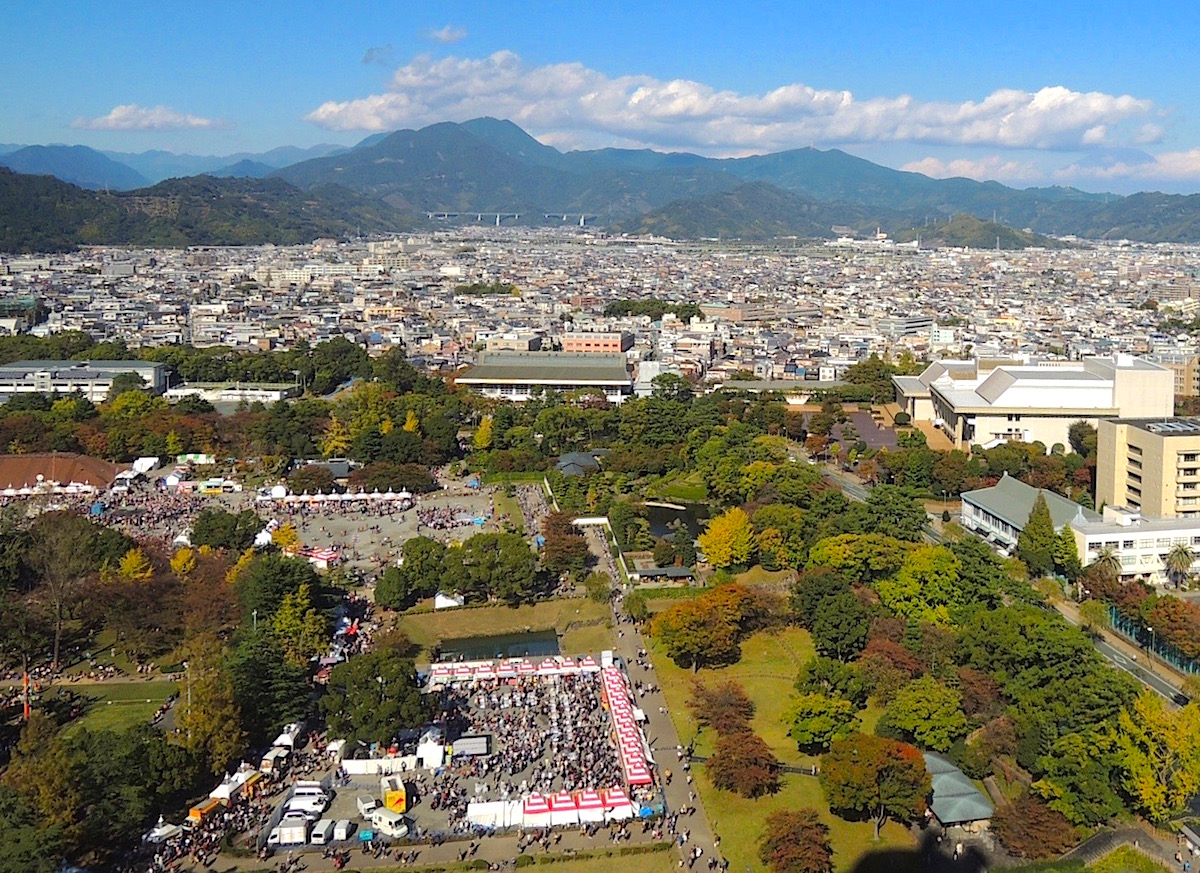 メイン会場は駿府公園（富士見芝生広場）