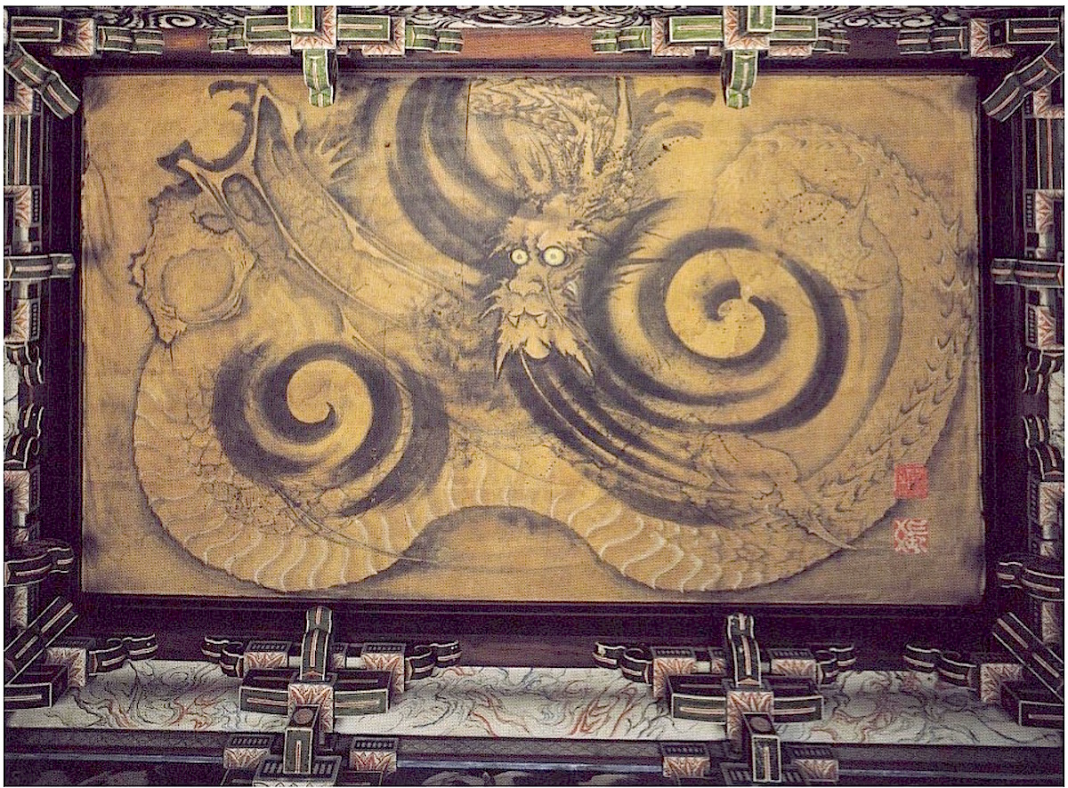 浄感寺天井に描かれた鏝絵『八方にらみの龍』