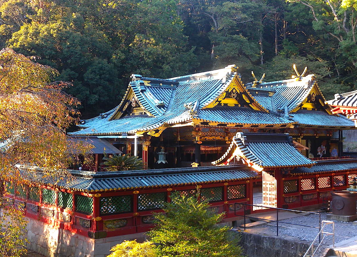 久能山東照宮の拝殿（特別の許可を得て立ち入り禁止区域から撮影しています）