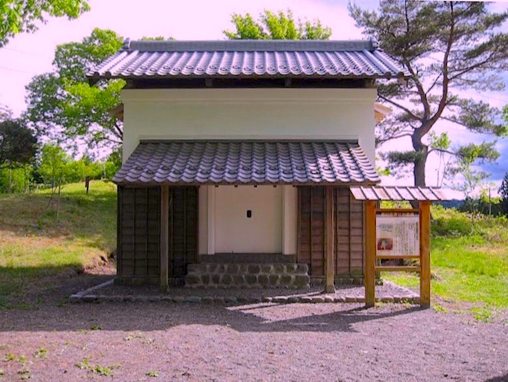井川大日峠に復元されたお茶蔵