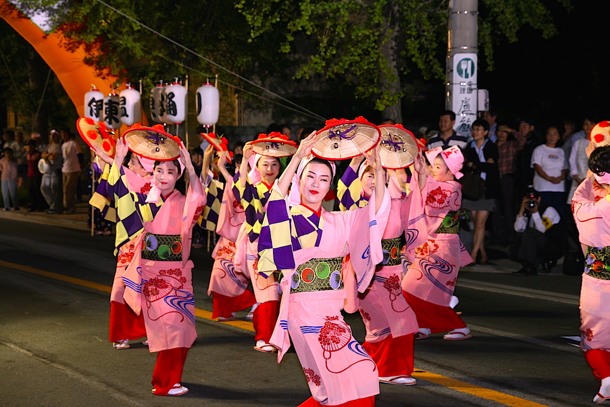 今夜ばかりは「花の山形」ならぬ「花の伊東」！