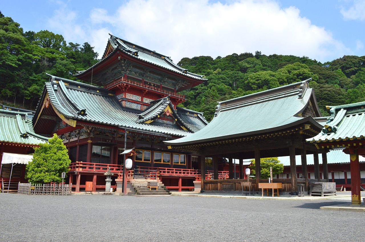 駿河国総社の神部神社（静岡浅間神社）拝殿