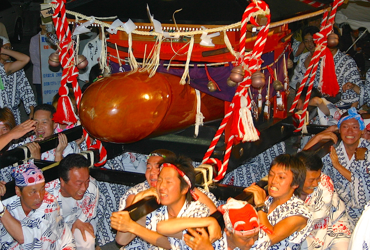 東伊豆町の稲取温泉で『第53回稲取どんつく祭』｜2018 | 静岡・浜松