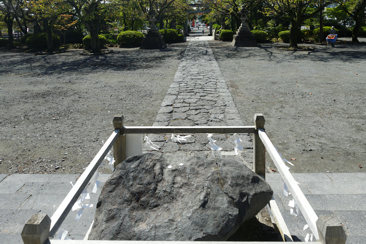 富士山本宮浅間大社鉾立石
