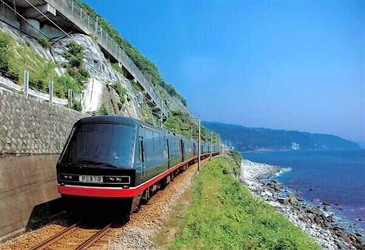 リゾート21黒船電車 第三の黒船!? リゾート21「黒船電車」運転中 | 静岡・浜松・伊豆